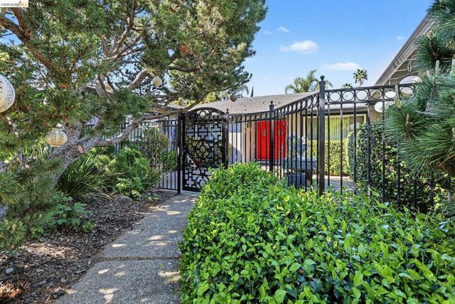 5849 Mitchell Canyon Ct, Clayton, CA 94517