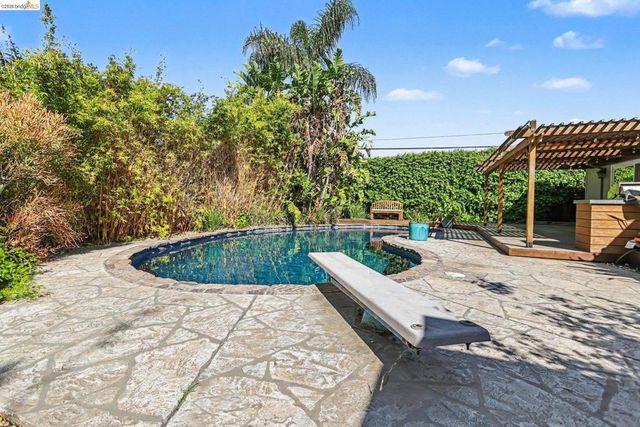 5849 Mitchell Canyon Ct, Clayton, CA 94517