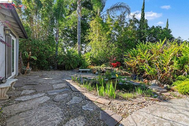 5849 Mitchell Canyon Ct, Clayton, CA 94517