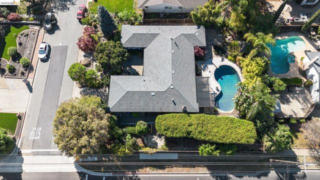 5849 Mitchell Canyon Ct, Clayton, CA 94517