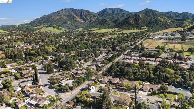 5849 Mitchell Canyon Ct, Clayton, CA 94517