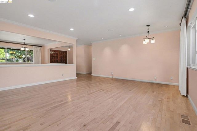 5849 Mitchell Canyon Ct, Clayton, CA 94517