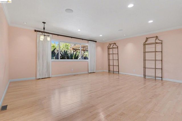 5849 Mitchell Canyon Ct, Clayton, CA 94517