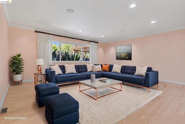 5849 Mitchell Canyon Ct, Clayton, CA 94517