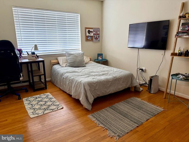 1434 YELLOWWOOD CT, Reston, VA 20190