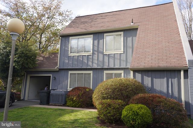 1434 YELLOWWOOD CT, Reston, VA 20190
