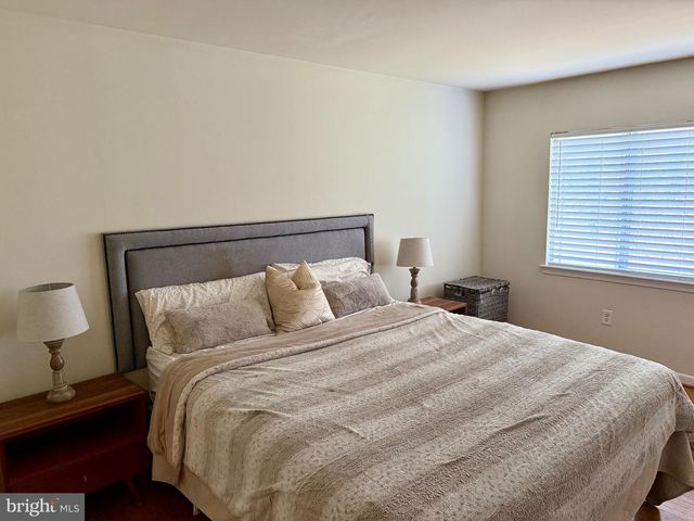 1434 YELLOWWOOD CT, Reston, VA 20190