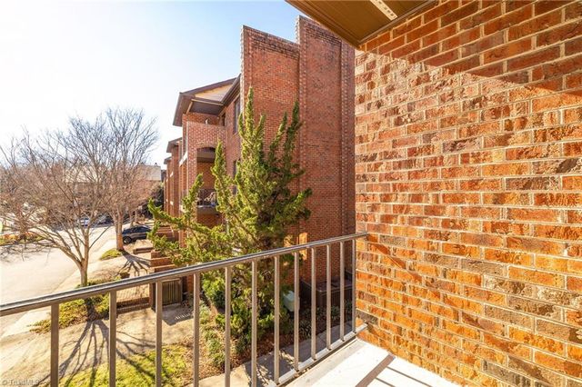 100 Wafco Lane G, Greensboro, NC 27401