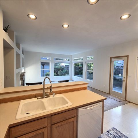 6039 Bryanston Lane SE, Lacey, WA 98513