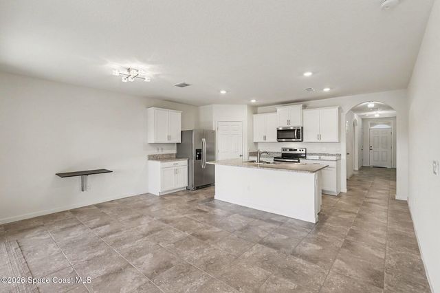 578 Old Country Road South E, Palm Bay, FL 32909