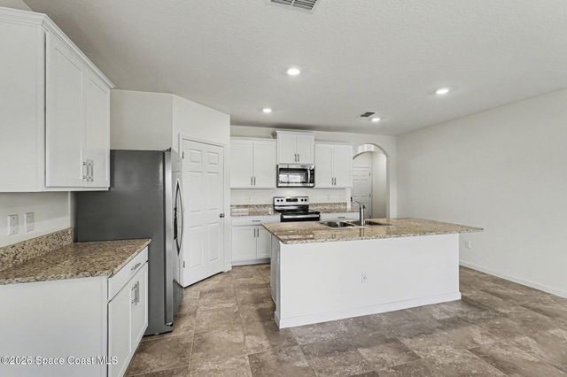 578 Old Country Road South E, Palm Bay, FL 32909