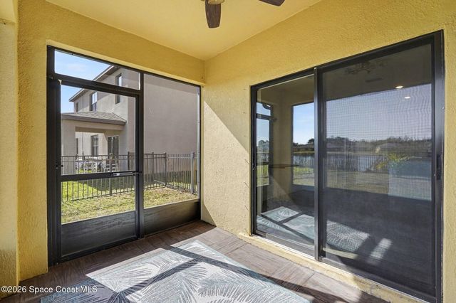 578 Old Country Road South E, Palm Bay, FL 32909