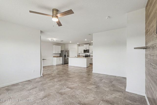 578 Old Country Road South E, Palm Bay, FL 32909