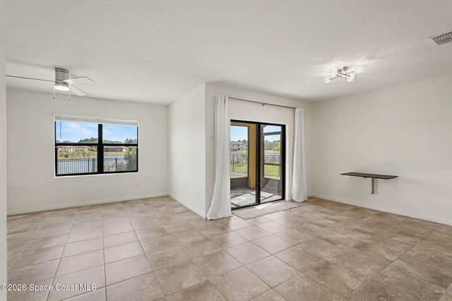 578 Old Country Road South E, Palm Bay, FL 32909