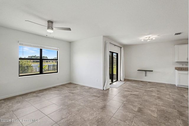 578 Old Country Road South E, Palm Bay, FL 32909