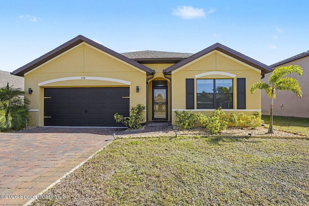 578 Old Country Road South E, Palm Bay, FL 32909
