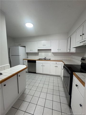 571 Winding Creek Road F, Fayetteville, NC 28305