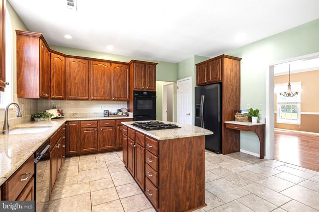 1415 RIDGEWOOD LN, Newtown, PA 18940