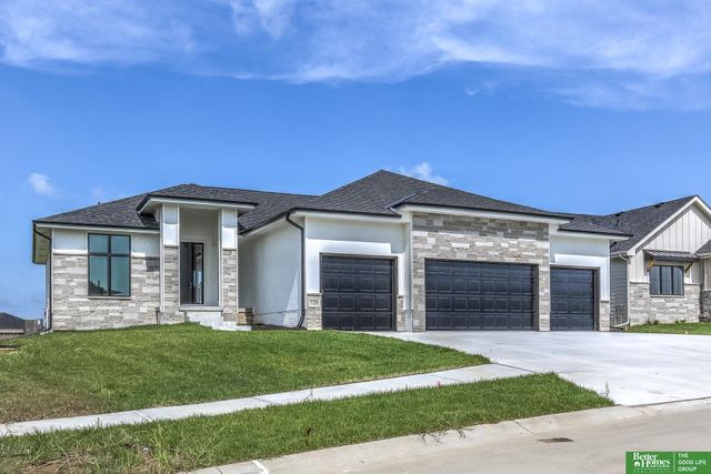 5708 N 198th Street, Elkhorn, NE 68022
