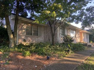 215 Moss Trl, Goodlettsville, TN 37072