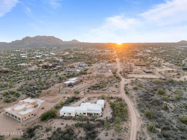 14305 E CAREFREE Highway, Scottsdale, AZ 85262