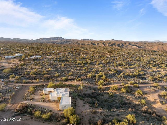 14305 E CAREFREE Highway, Scottsdale, AZ 85262