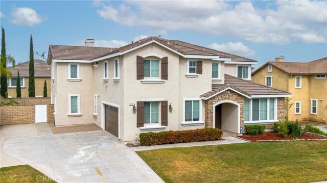 2272 Mary Clare Street, Corona, CA 92882