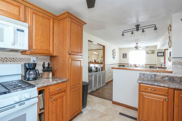 260 W Country Court, Bourbonnais, IL 60914