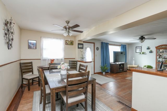 260 W Country Court, Bourbonnais, IL 60914