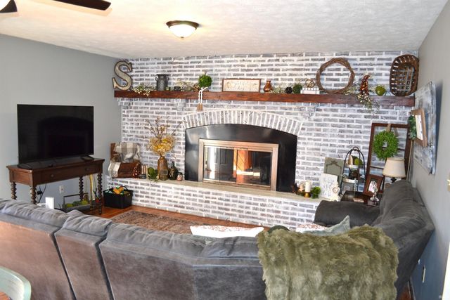 116 W North Street, Delphi, IN 46923