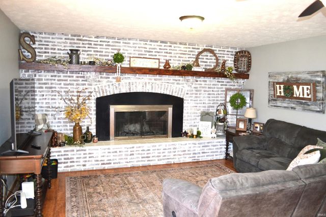 116 W North Street, Delphi, IN 46923