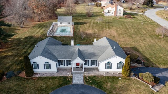 87 Mann School Road, Smithfield, RI 02917