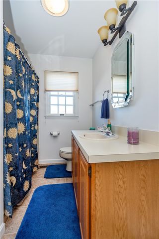 87 Mann School Road, Smithfield, RI 02917