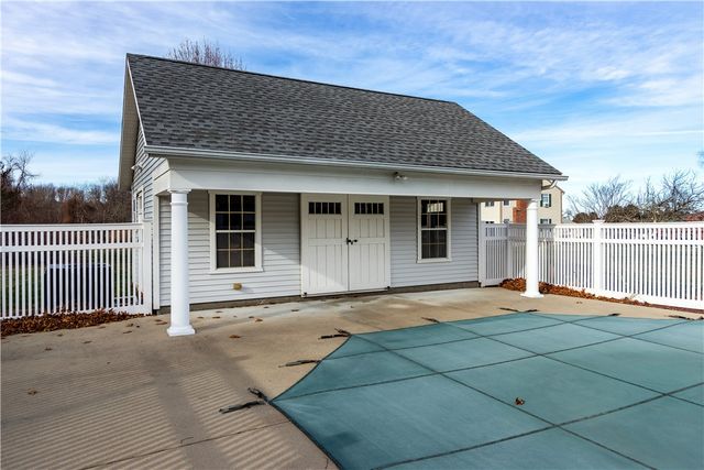 87 Mann School Road, Smithfield, RI 02917