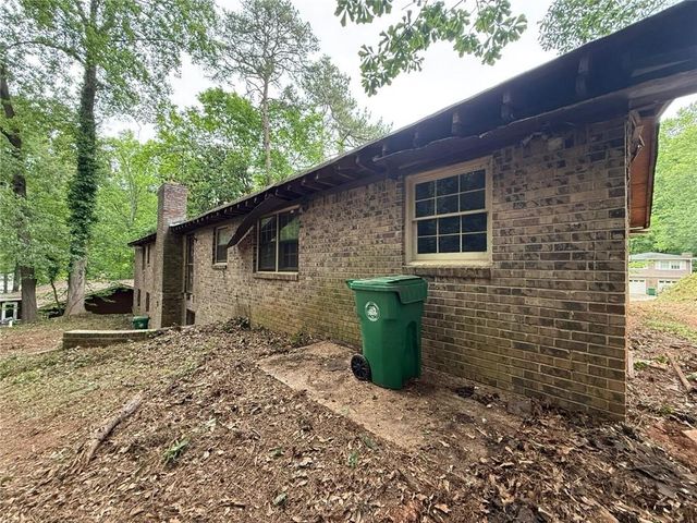 2807 Leisure Woods Lane, Decatur, GA 30034