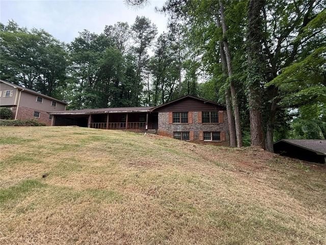 2807 Leisure Woods Lane, Decatur, GA 30034