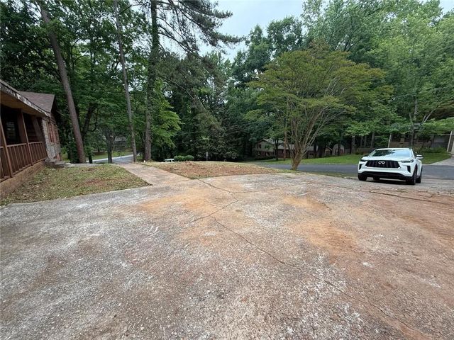 2807 Leisure Woods Lane, Decatur, GA 30034