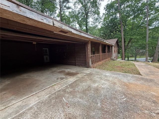 2807 Leisure Woods Lane, Decatur, GA 30034