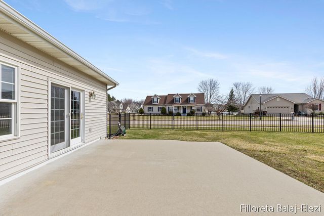 5071 Haddon Hall Drive, Holt, MI 48842