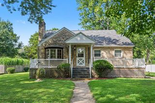 2 S Fairview Avenue, Niles City, MI 49120