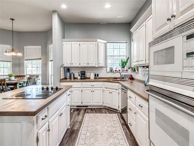2613 Jills Trail, Edmond, OK 73012