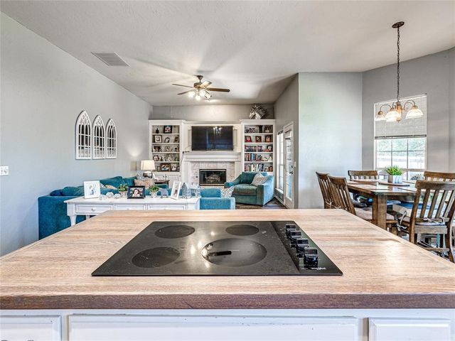 2613 Jills Trail, Edmond, OK 73012