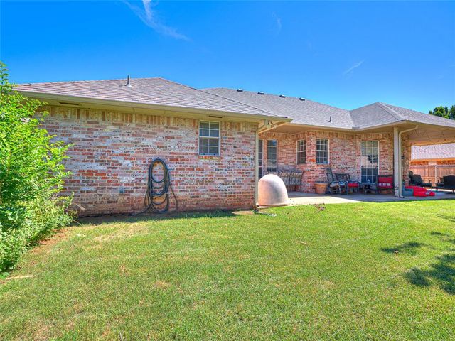 2613 Jills Trail, Edmond, OK 73012