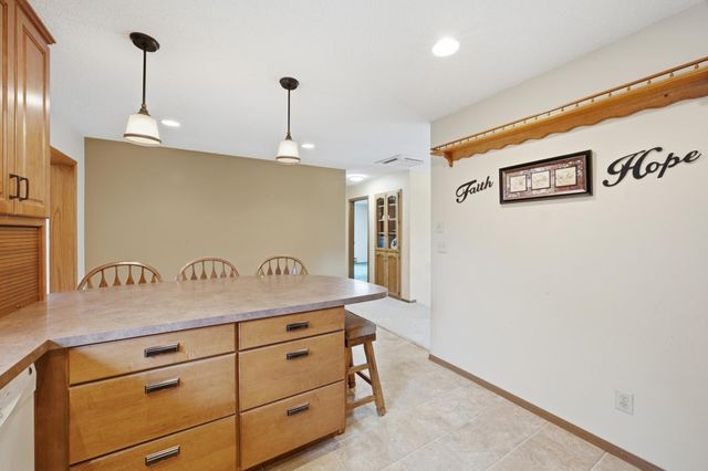1109 9th Street N, Moorhead, MN 56560