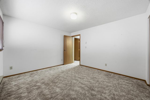 1109 9th Street N, Moorhead, MN 56560