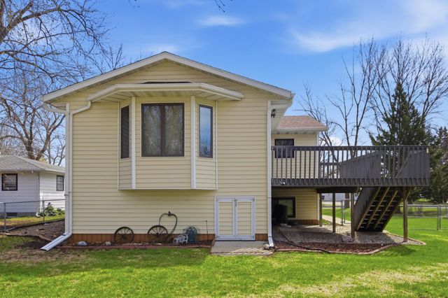 1109 9th Street N, Moorhead, MN 56560