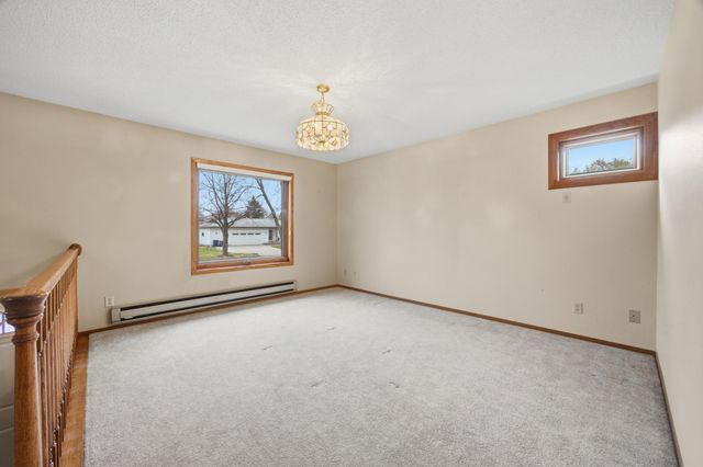 1109 9th Street N, Moorhead, MN 56560