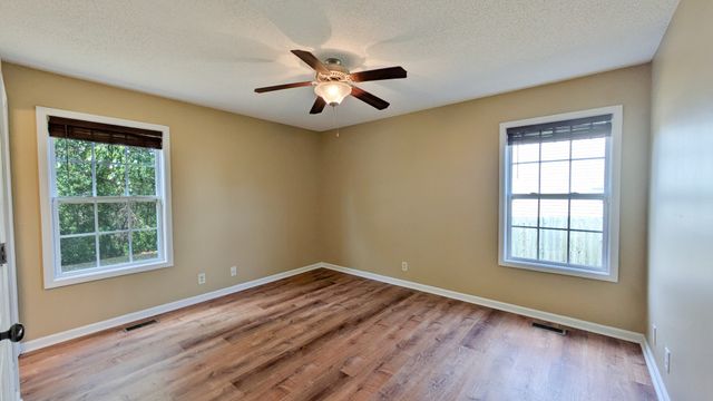 3416 Bradfield Dr, Clarksville, TN 37042