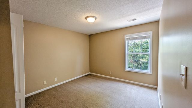 3416 Bradfield Dr, Clarksville, TN 37042