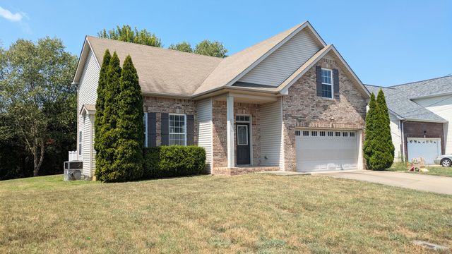 3416 Bradfield Dr, Clarksville, TN 37042